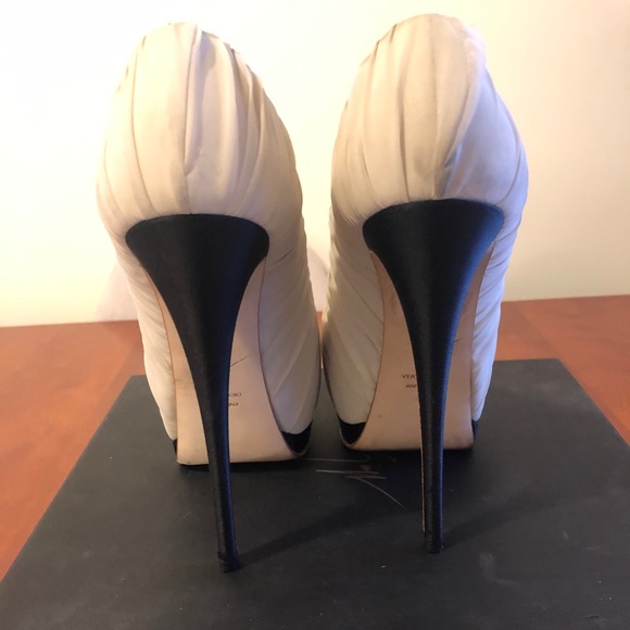 Giuseppe Zanotti white heels - Picture 3 of 6